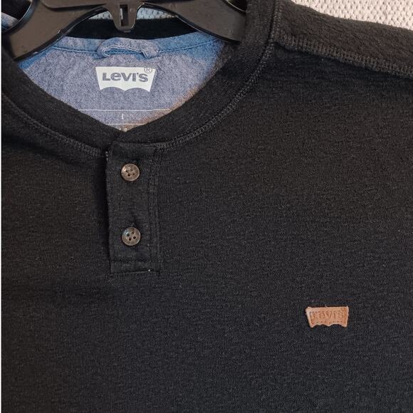 Levis Henley Sweater Mens Large Black Lightweight Textured Stressed Casual - Picture 2 of 12